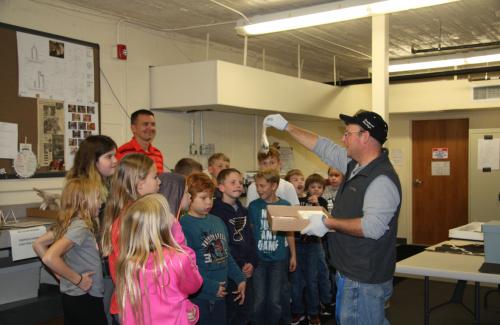 L/D Elementary 4th Grade Site Visit to the City Archaeological Lab