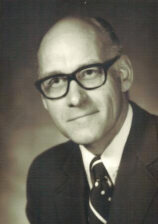 Willard Pummel (Term 1976 - 1977)