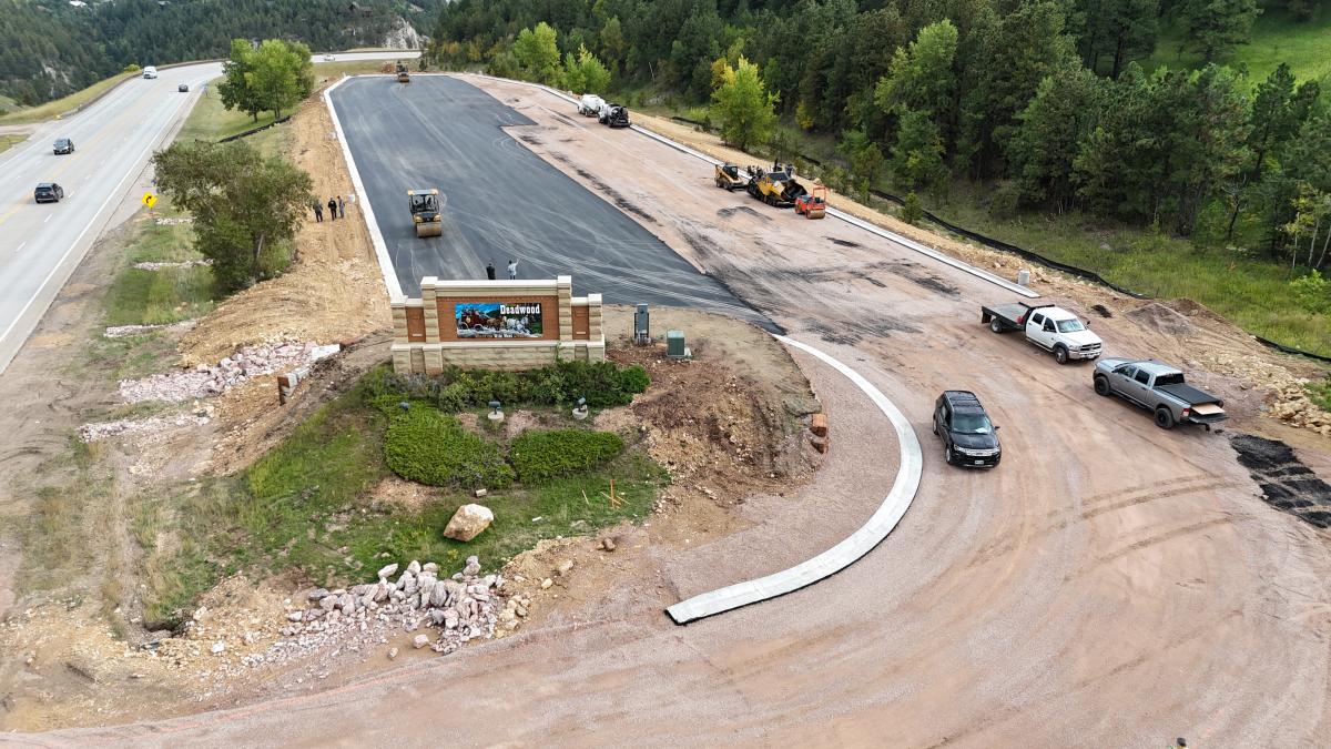 Deadwood Hill Trail Head Parking Lot